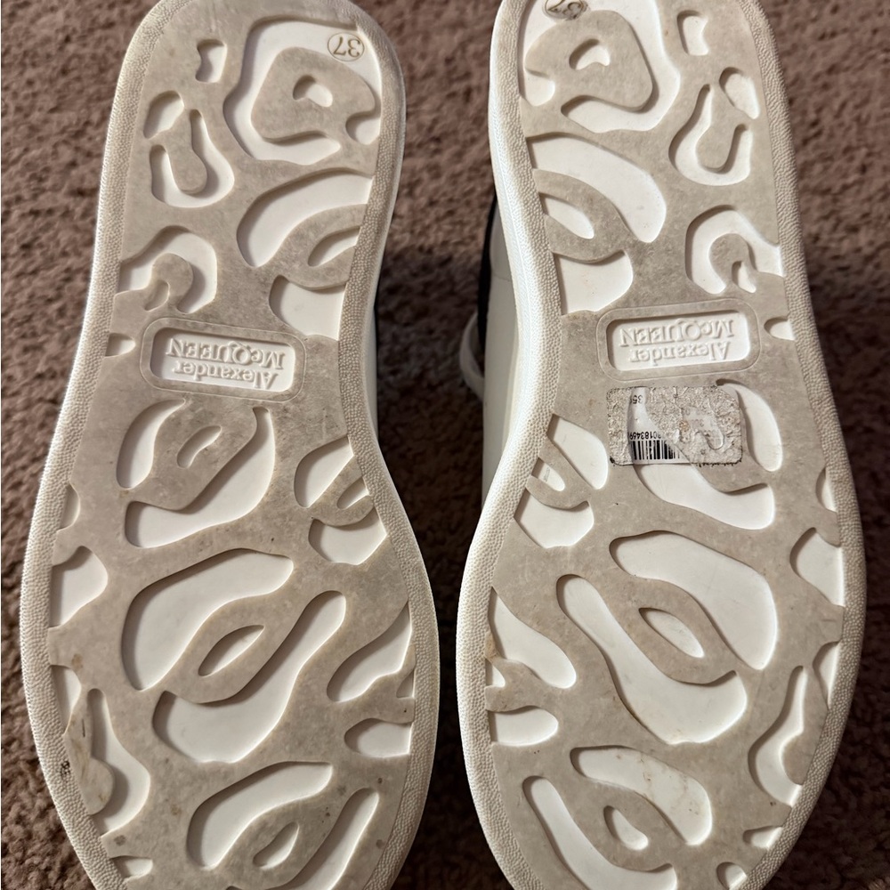 Alexander McQueen Cream and Black Sneakers - Picture 4 of 4